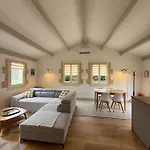 Les De La Joubertie Casa de Férias Salon