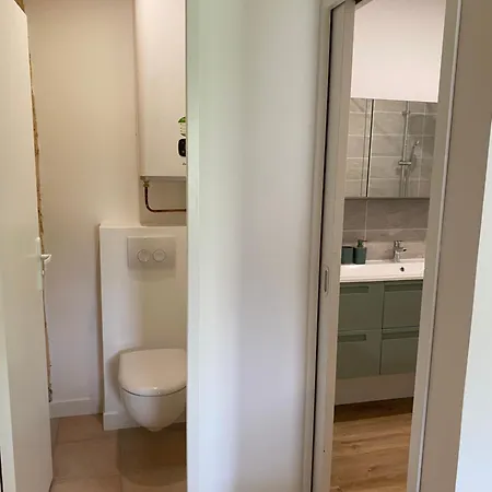 Les De La Joubertie Tatil Evi